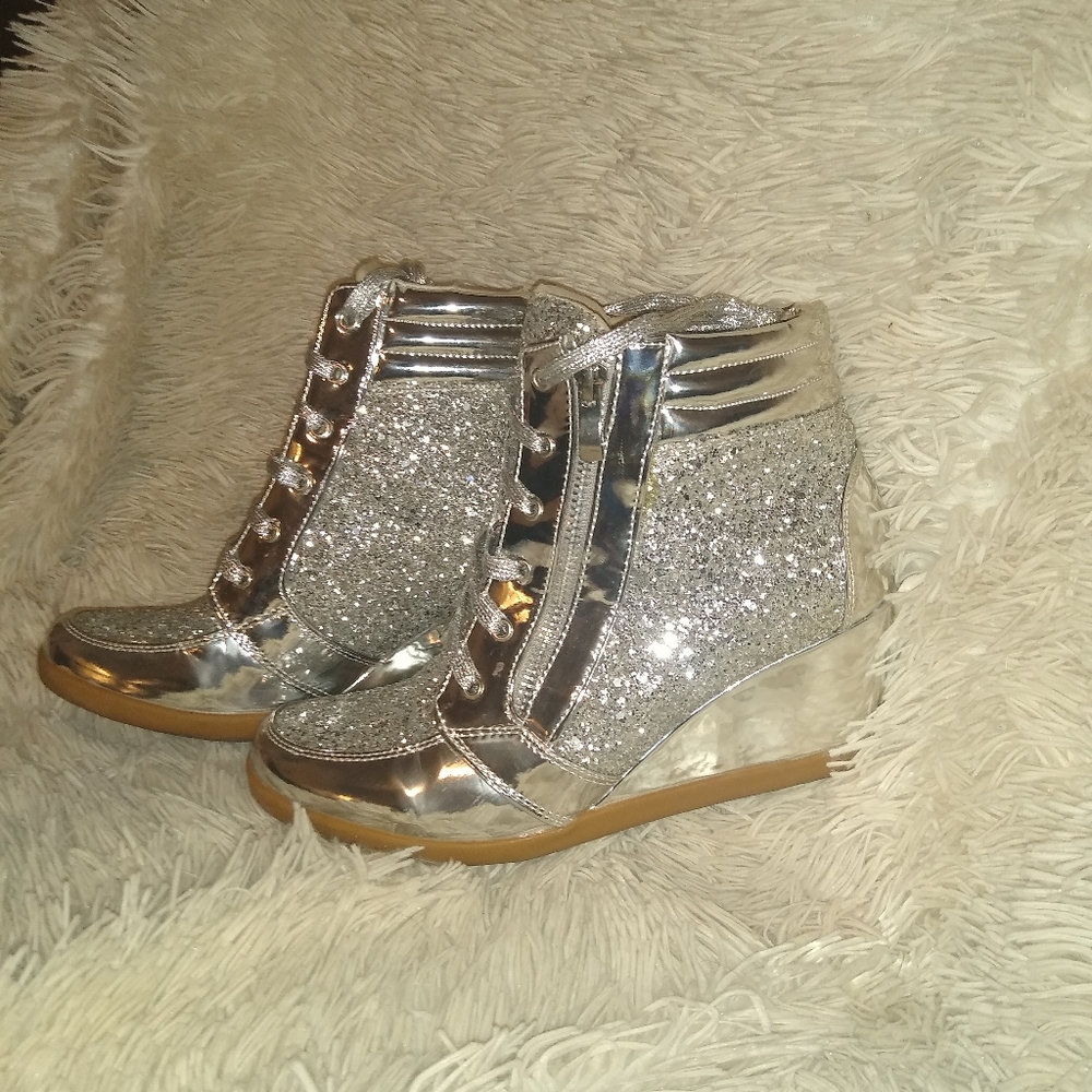 Silver Tennishoe Wedges